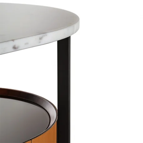 Poltrona Frau Mi Möbel sind ein elegantes und vielseitiges Möbelstück für Ihr Zuhause