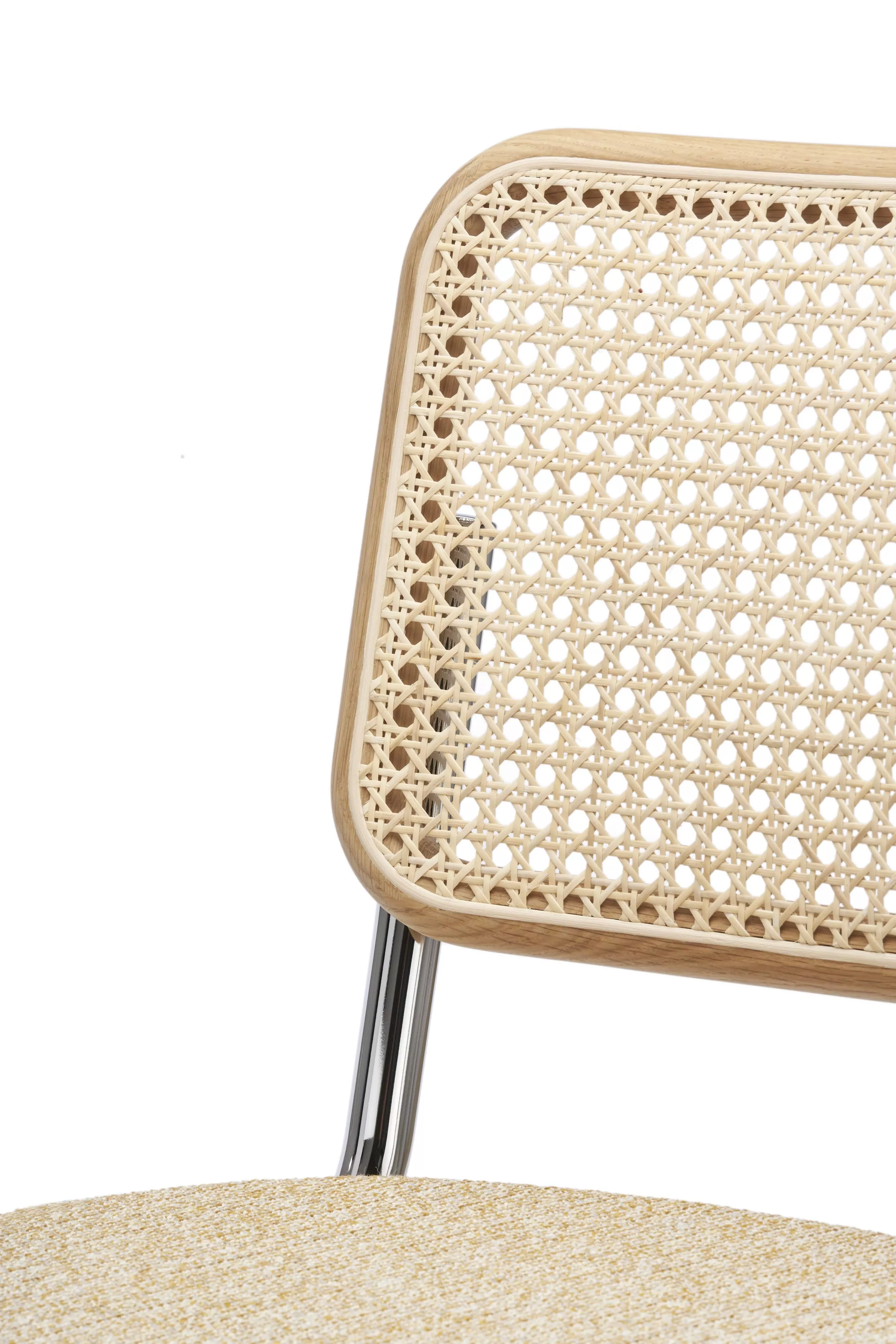 Thonet S 32 SPV Savanna Eiche Stuhl mit hellem Geflecht und verchromtem Gestell ohne Hintergrund