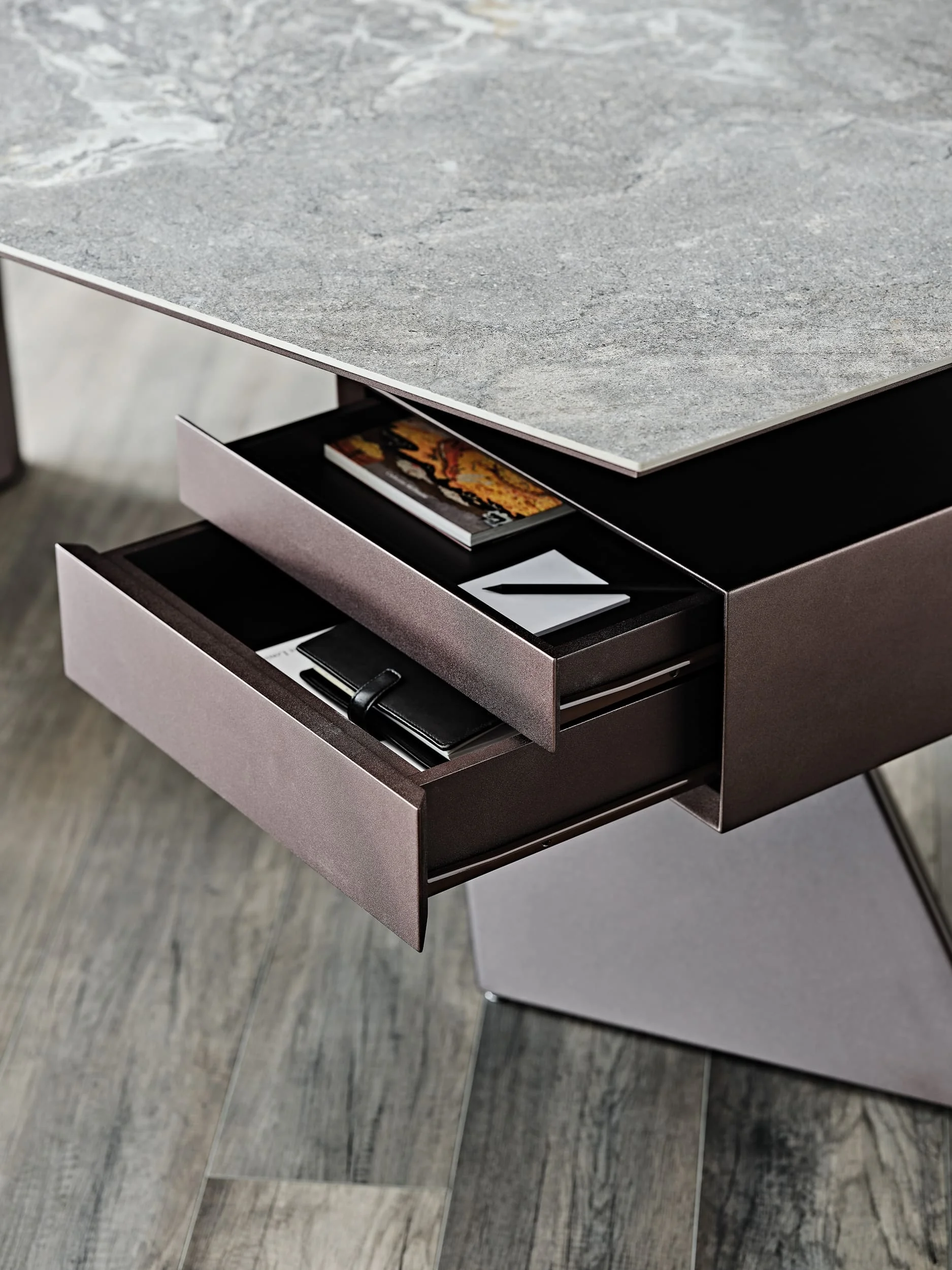 Cattelan_Italia_Nasdaq_Keramik_detail_2