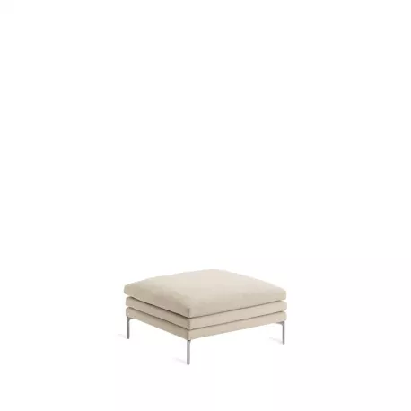 Zanotta William Hocker in Beige auf einem weißen Hintergrund.