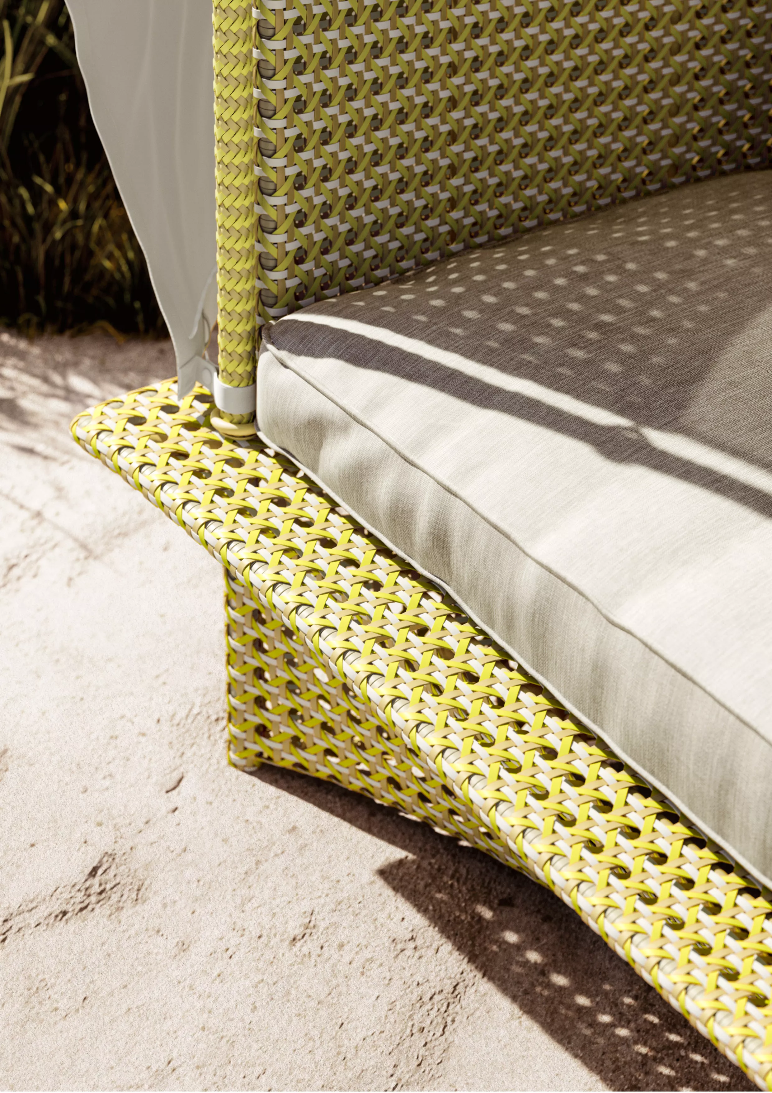 DEDON DAYDREAM Loungemöbel in gelb und beige auf einer Terrasse in der Sonne