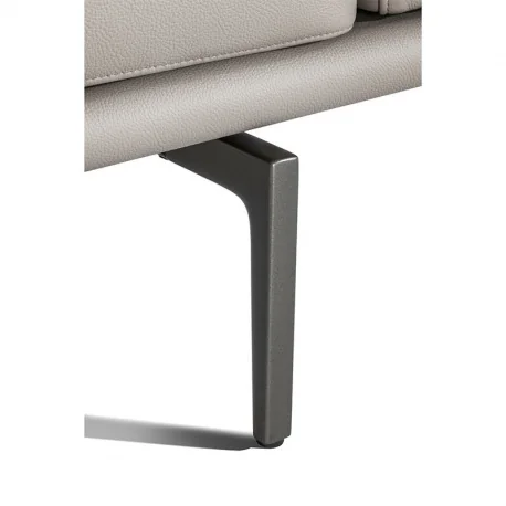 Die Happy Jack Kollektion bietet mit ihren großen Kissen eine gemütliche und komfortable Atmosphäre Das Designerstück mit kompakten Abmessungen passt perfekt in kleinere Wohnungen und verschiedene gewerbliche Umgebungen vom Büro bis zum Wartebereich und C