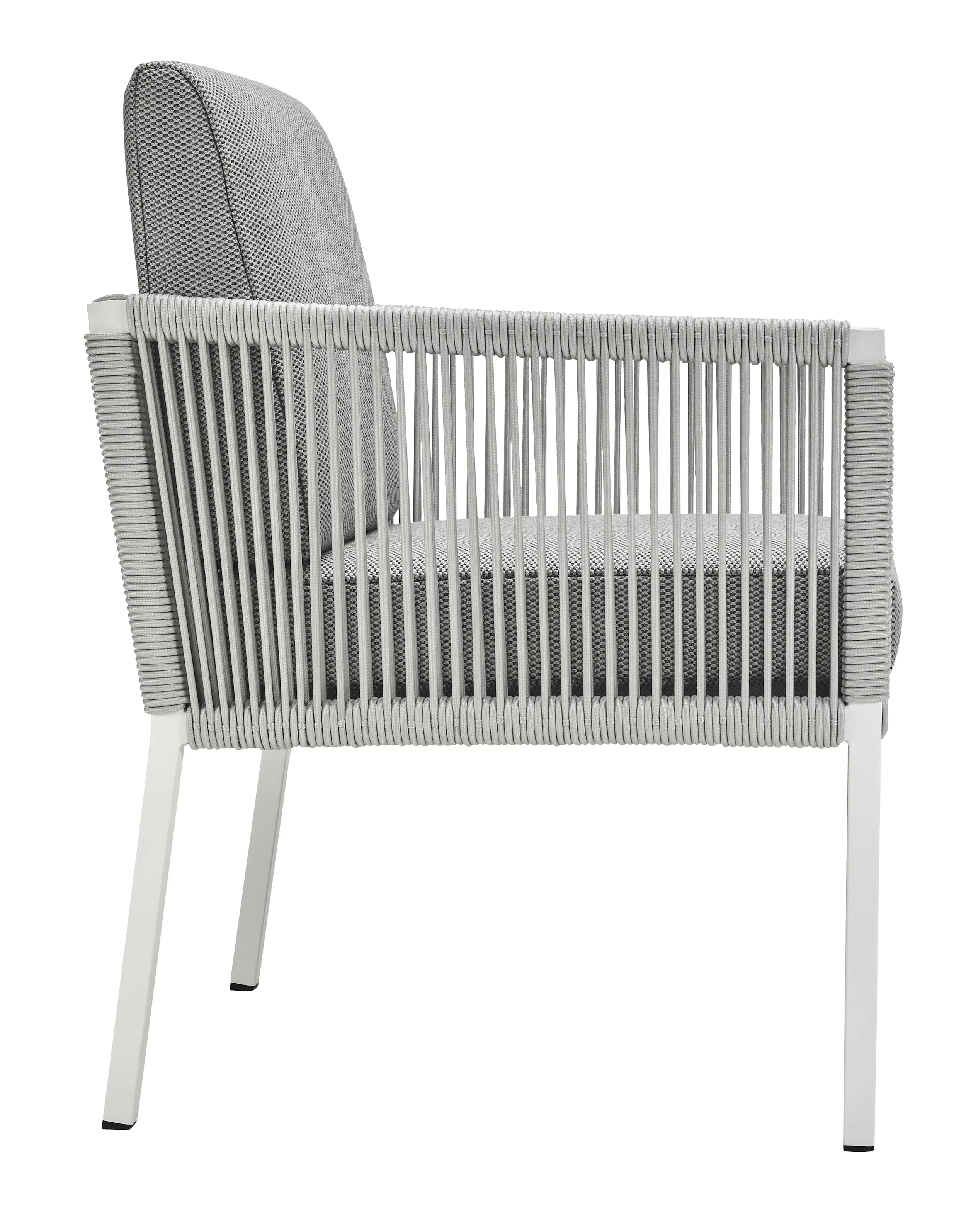 Solpuri Club Dining Sessel in Weiß Seitenansicht ohne Hintergrund