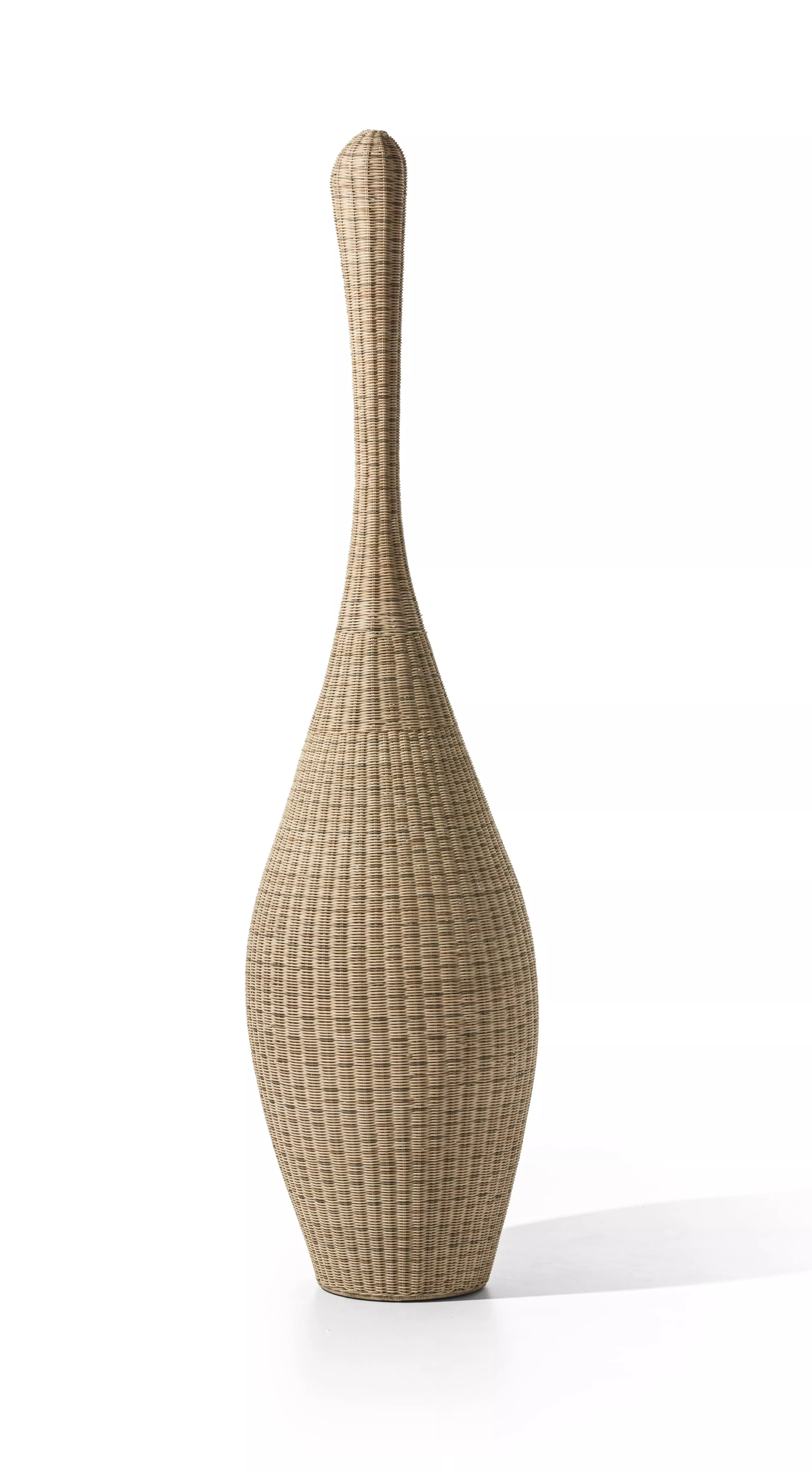 Gervasoni Bolla XL Vase aus geflochtenem Rattan in Naturfarbe ohne Hintergrund