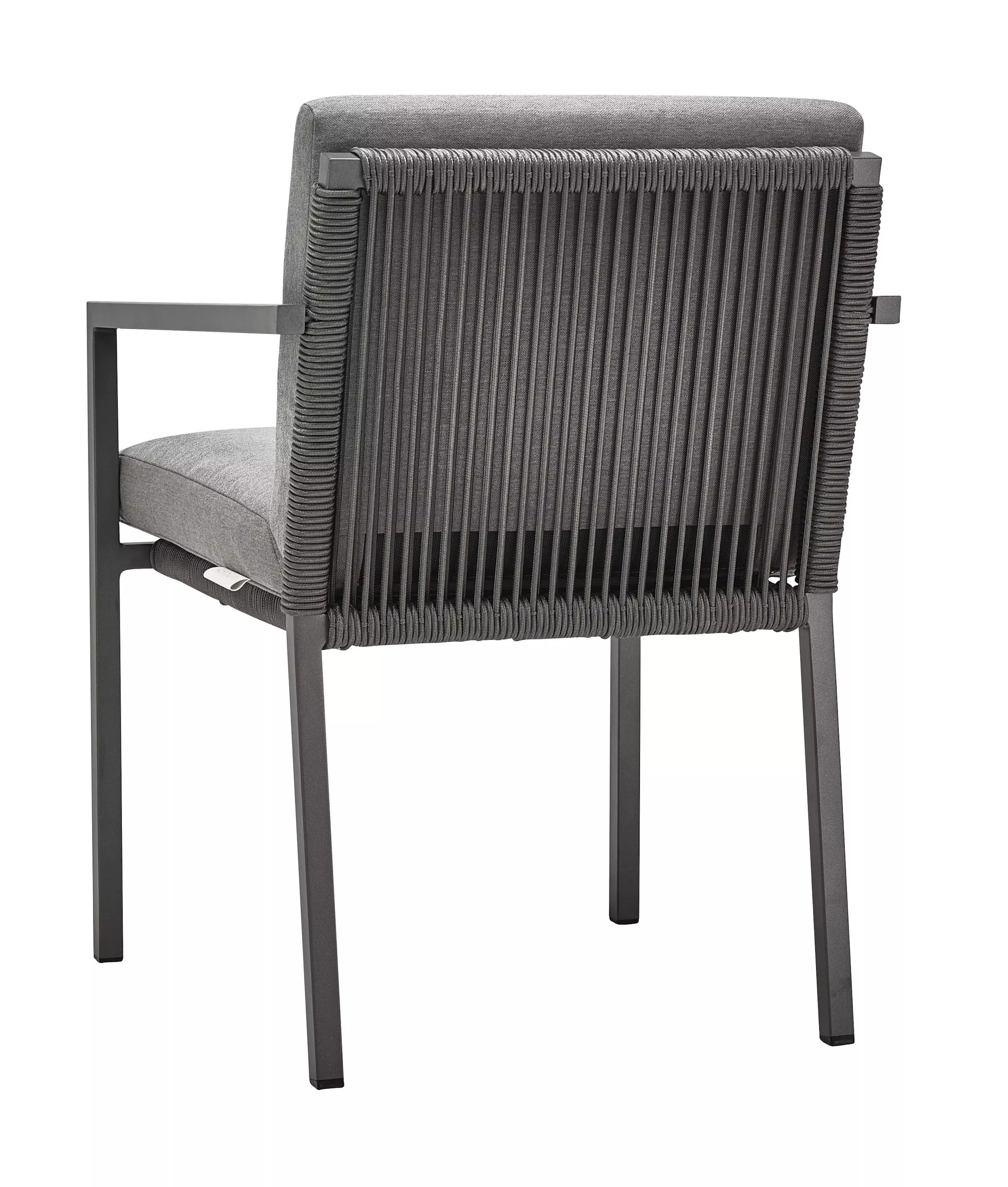 Solpuri Club Stapelsessel in Anthracite ohne Hintergrund von hinten gezeigt mit grauem Sitzpolster und geflochtenem Rückenteil