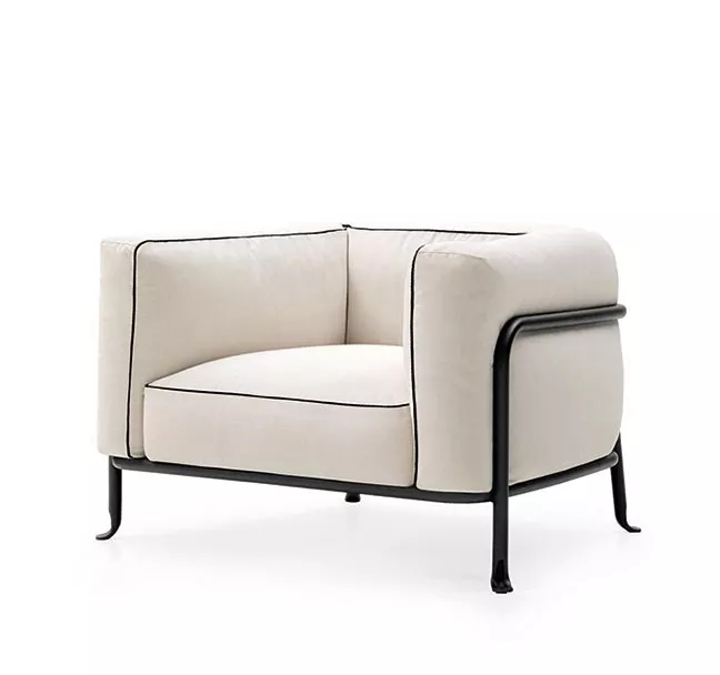 B&B Italia Borea Loungesessel Gartensessel in Weiß mit schwarzem Gestell ohne Hintergrund