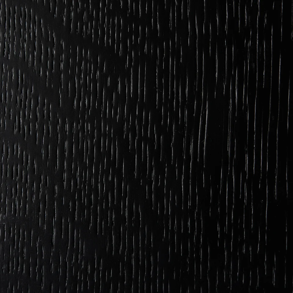 Eiche 'Schwarz', gebürstet, matt lackiert