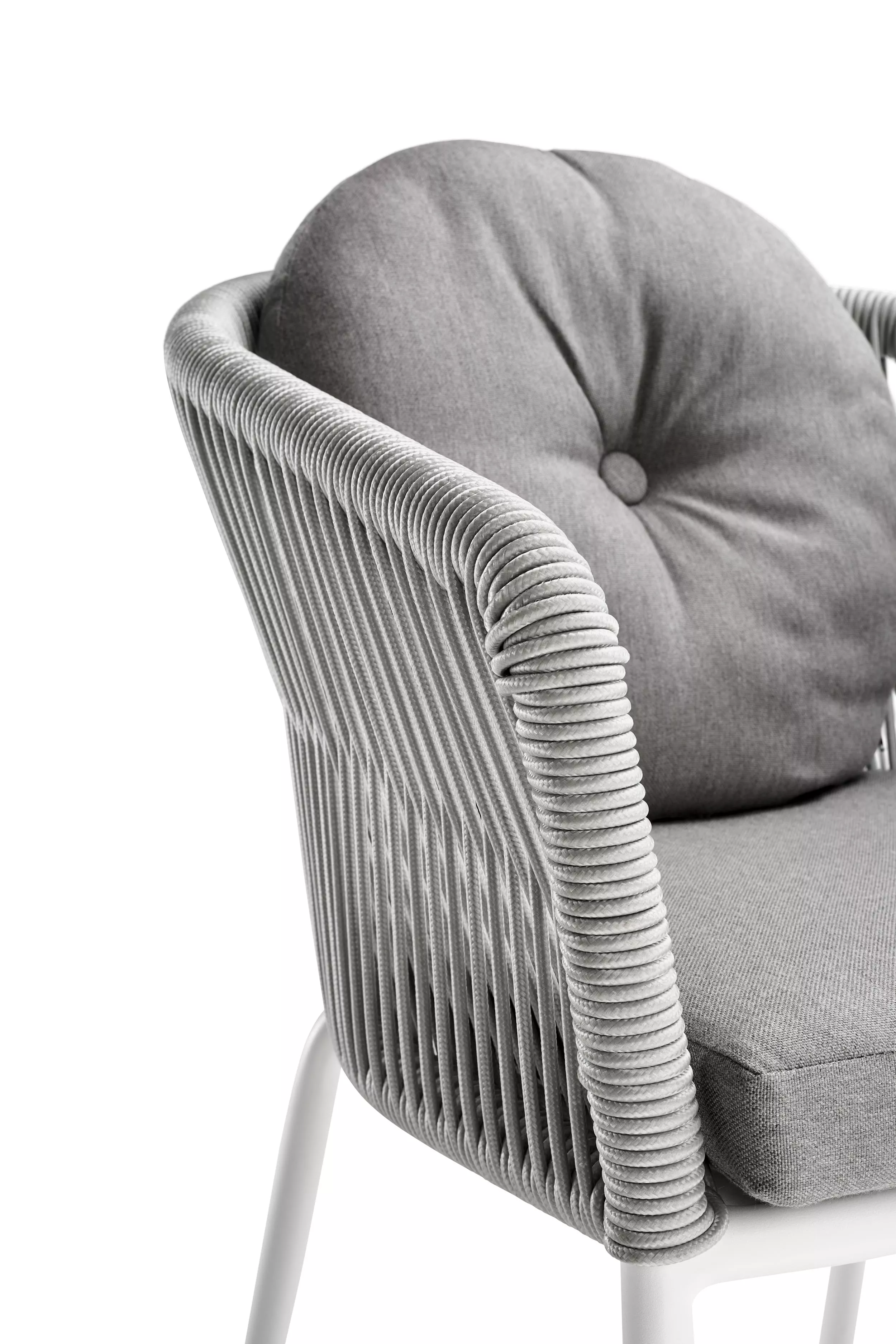 Solpuri Loop Dining Sessel in Weiß mit grauem Polster ohne Hintergrund