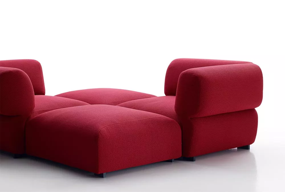 B&B Italia Butterfly Outdoor Loungegruppe in Rot ohne Hintergrund