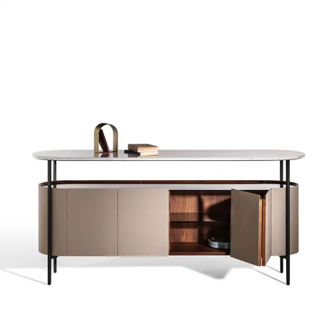 Poltrona Frau Mi Möbel sind ein elegantes und vielseitiges Möbelstück für Ihr Zuhause