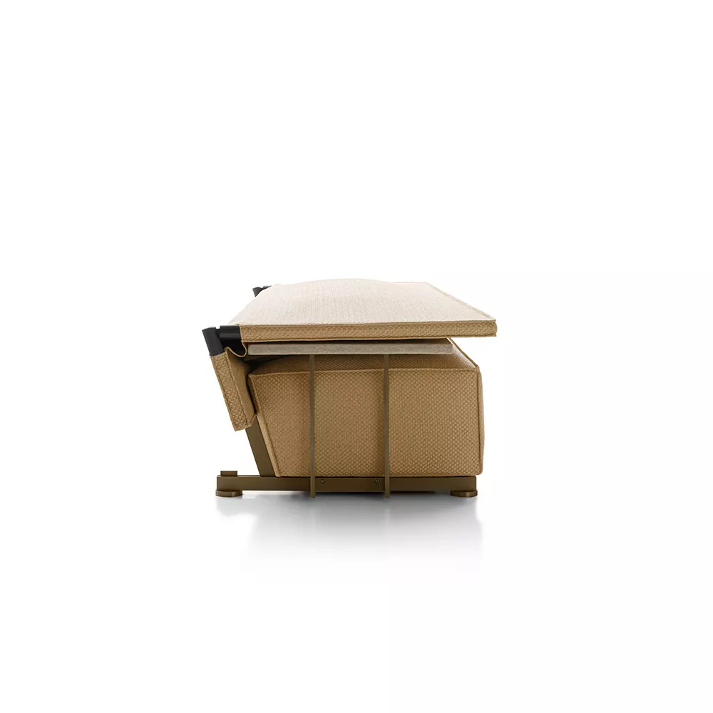 B&B Italia I Oh It Rains Sessel in Beige Seitenansicht ohne Hintergrund