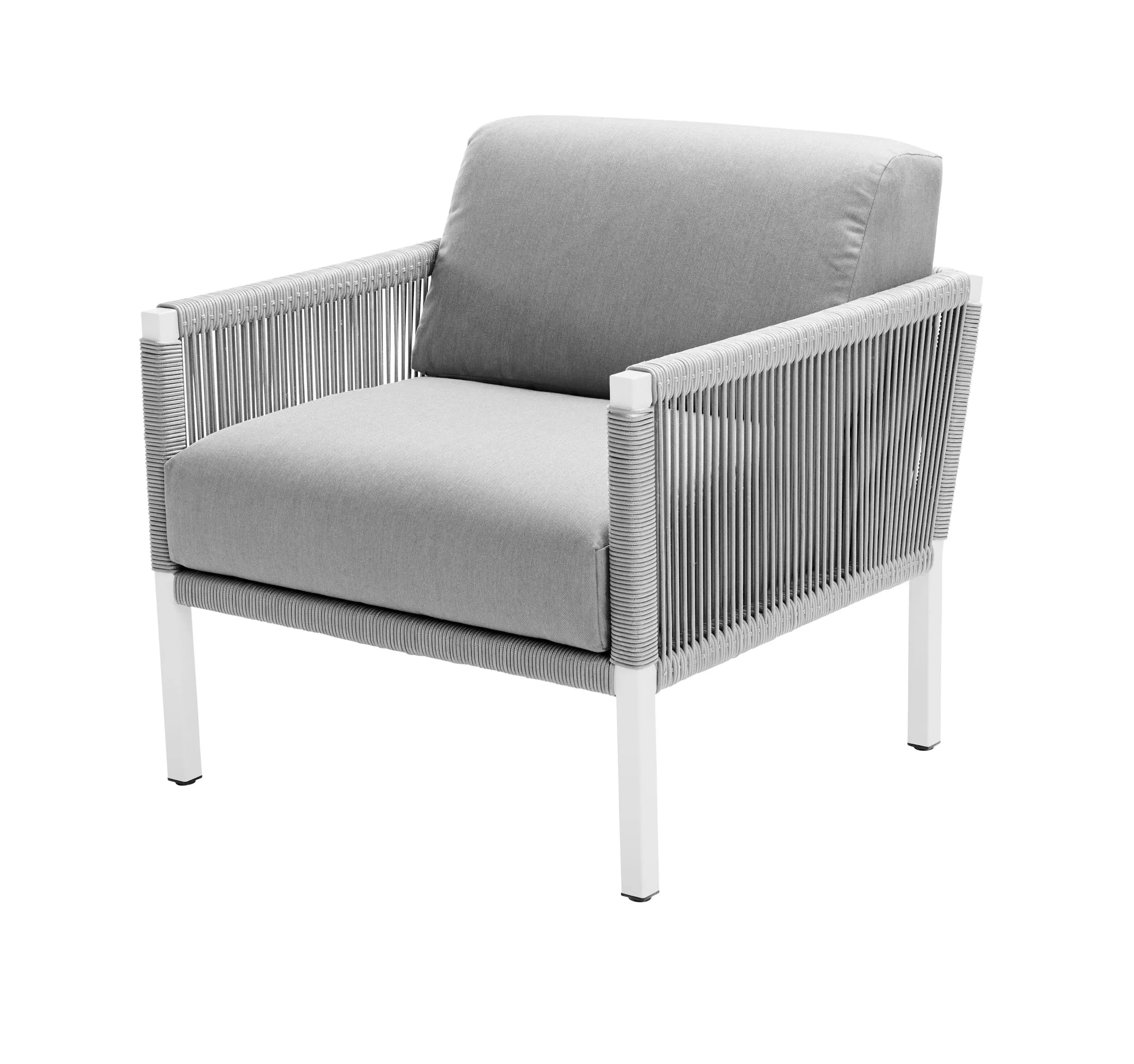 Solpuri Club Lounge Sessel in Weiß und Grau ohne Hintergrund