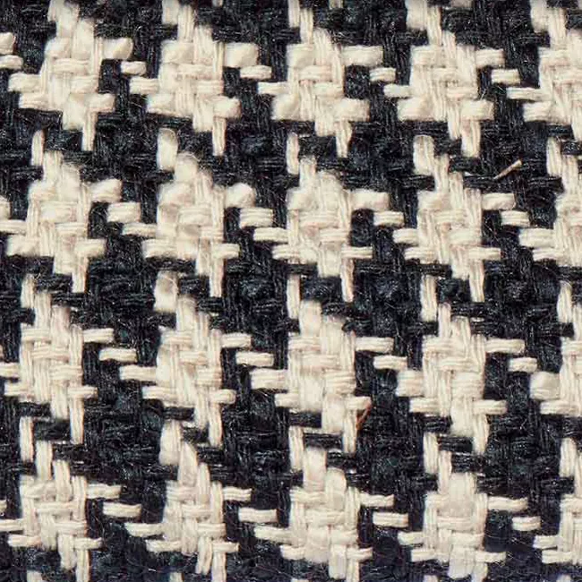 Square A05 black-sand