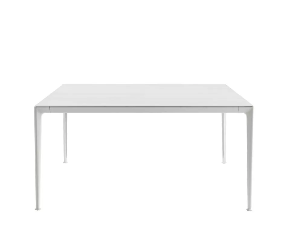 B&B Italia Mirto Outdoor Esstisch 150 cm mit Tischplatte aus Aluminium oder Iroko ohne Hintergrund