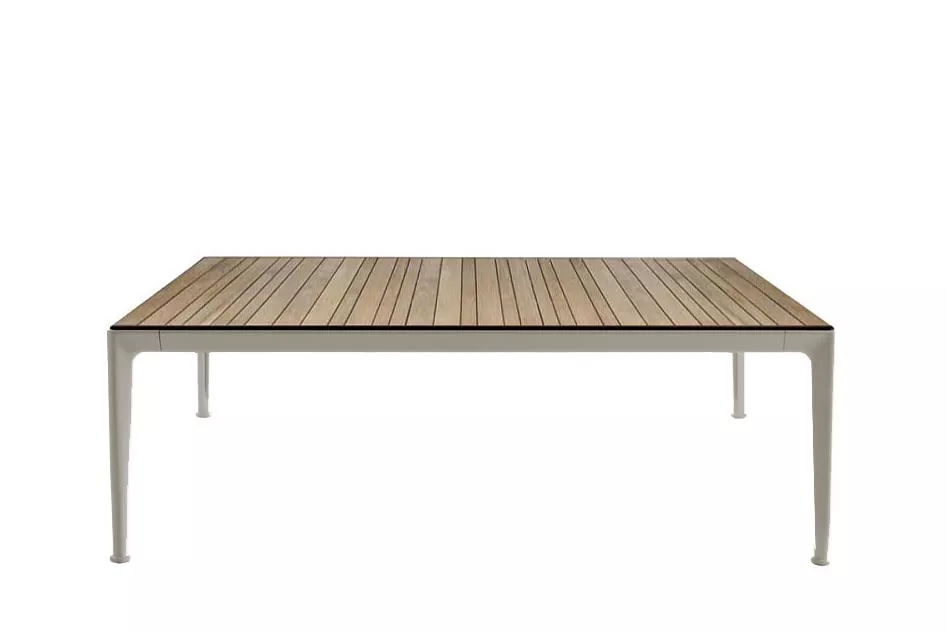 B&B Italia Mirto Outdoor Loungetisch 120x120 cm mit Tischplatte aus Aluminium oder Iroko ohne Hintergrund