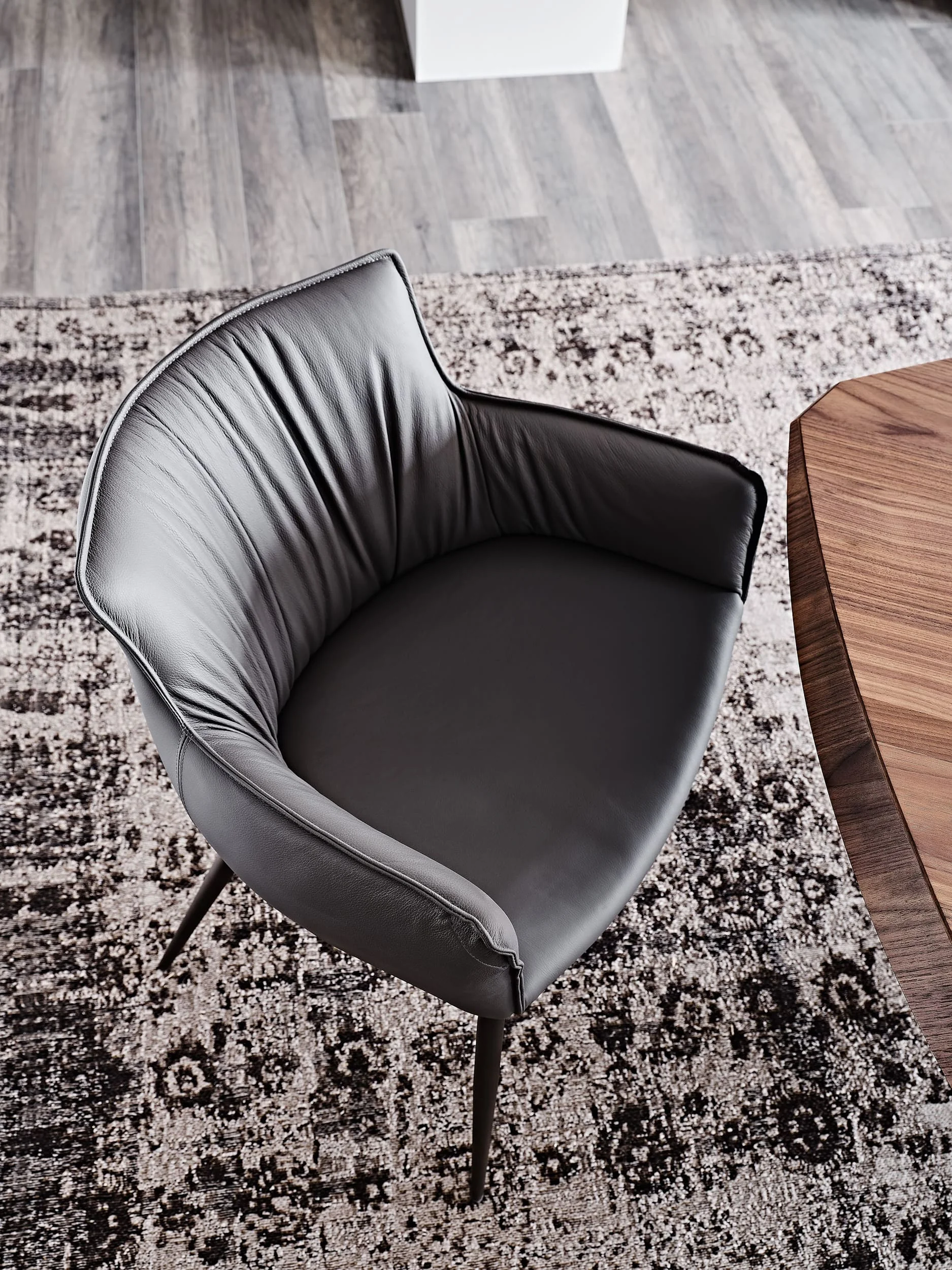 Cattelan_Italia_Rhonda_mood