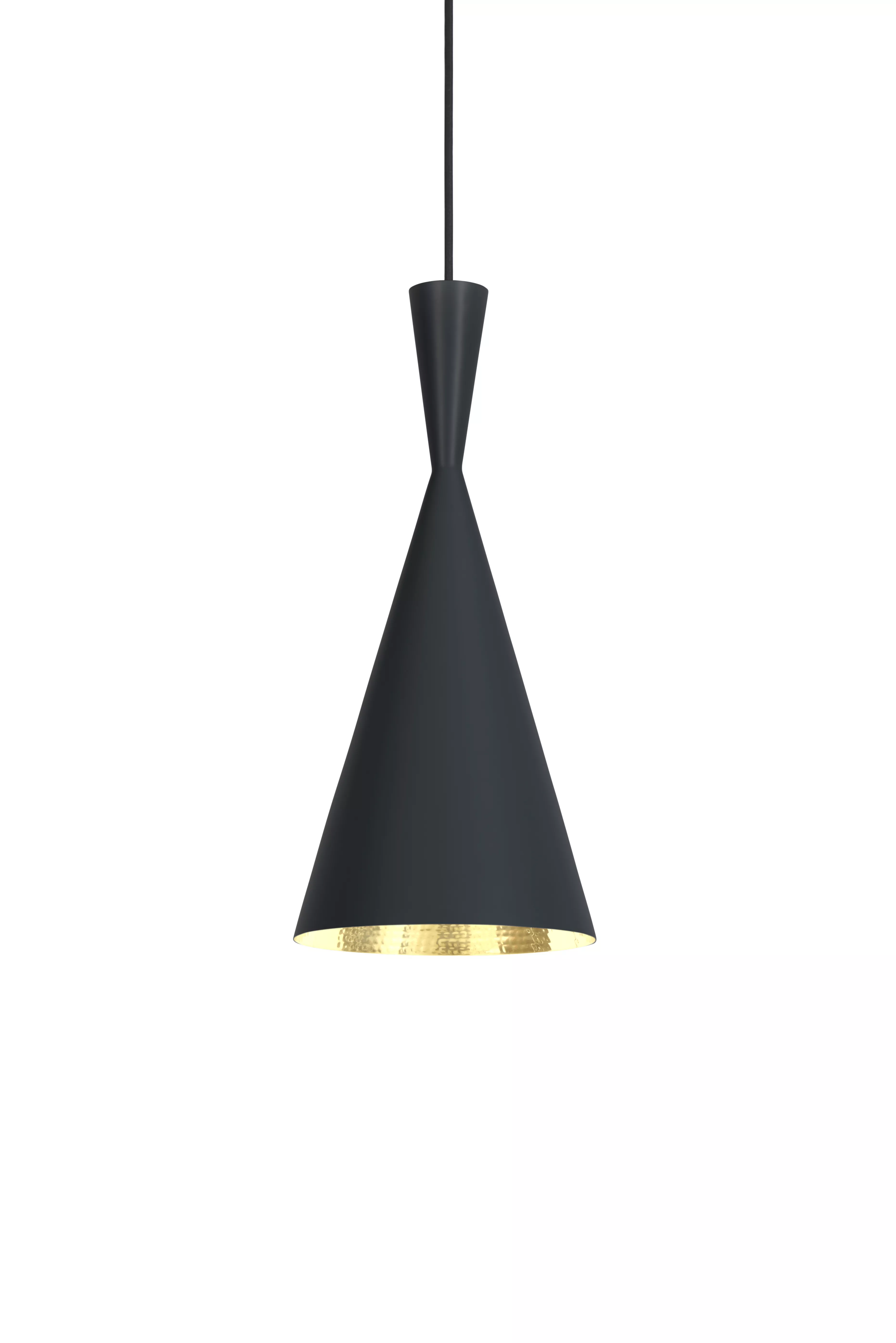 Jede_Beat_Lampe_ist_sorgfältig_aus_handgedrehtem_Messing_gefertigt_und_weist_die_Spuren_des_handwerklichen_Prozesses_auf_Ihre_polierten_Innenflächen_brechen_und_reflektieren_das_Licht_auf_warme_und_einladende_Weise