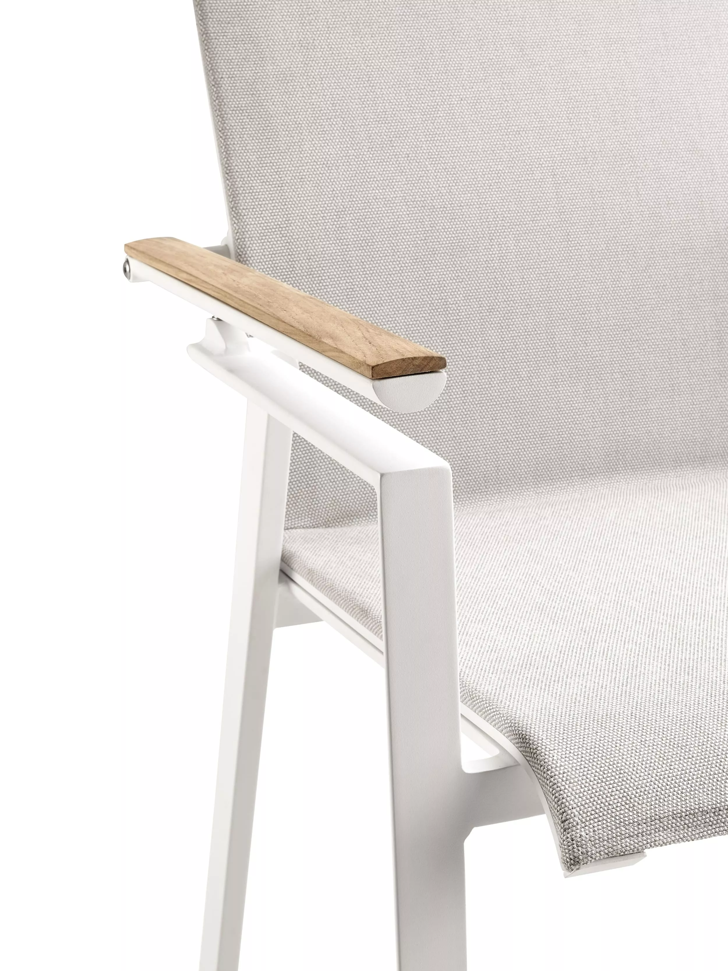 Solpuri Soul Verstellsessel in Weiß mit Holzarmlehne Detailansicht ohne Hintergrund