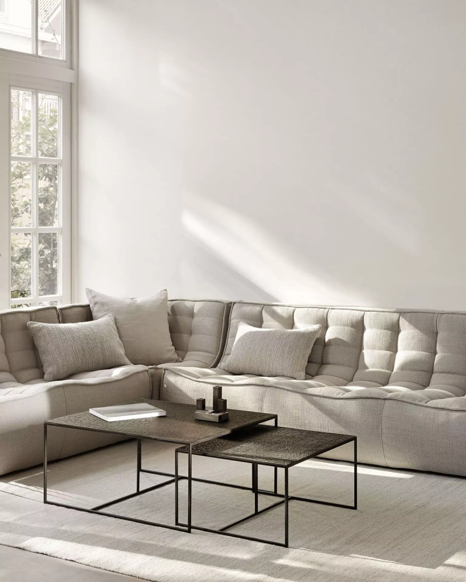 Ethnicraft_N701_Couchtisch_whisky_2er_Set_001_1920x1920