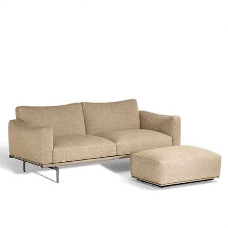 Die Happy Jack Kollektion bietet mit ihren großen Kissen eine gemütliche und komfortable Atmosphäre Das Designerstück mit kompakten Abmessungen passt perfekt in kleinere Wohnungen und verschiedene gewerbliche Umgebungen vom Büro bis zum Wartebereich und C