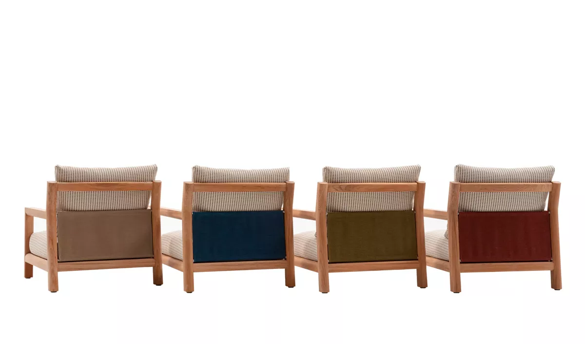 Vier B&B Italia Pablo Outdoor Gartensessel in verschiedenen Farben von hinten fotografiert ohne Hintergrund