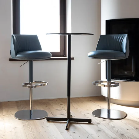 Die Archibald Möbel sind in Pelle Frau Leder oder abnehmbarem Stoff erhältlich mit Kontrastnähten in der Lederversion und Ton in Ton Nähten in der Stoffversion