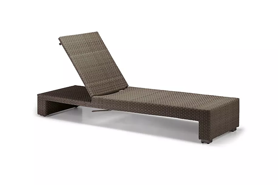 Dedon Lounge Sonnenliege in braun ohne Hintergrund