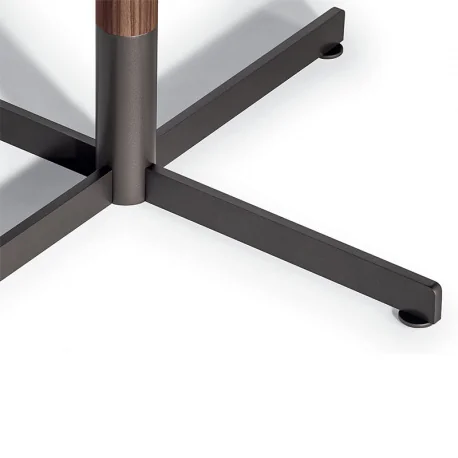 Ästhetisch ansprechend und funktiona Das Beistelltischchen Bob bereichert jeden Raum mit raffinierter Einfachheit