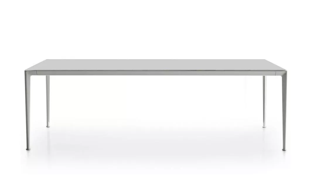 B&B Italia Mirto Outdoor Esstisch 250 cm mit Tischplatte aus Aluminium oder Iroko ohne Hintergrund