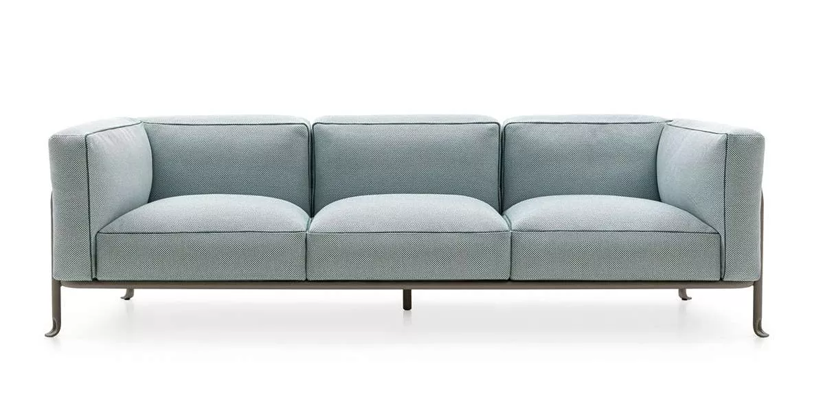 B&B Italia Borea Loungesofa in hellblau ohne Hintergrund