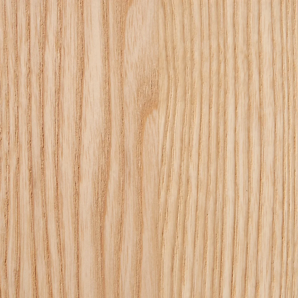 Esche hell, gebürstet, weiß pigmentiert matt lackiert