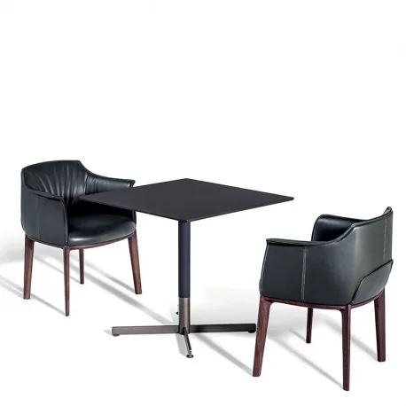 Ästhetisch ansprechend und funktiona Das Beistelltischchen Bob bereichert jeden Raum mit raffinierter Einfachheit