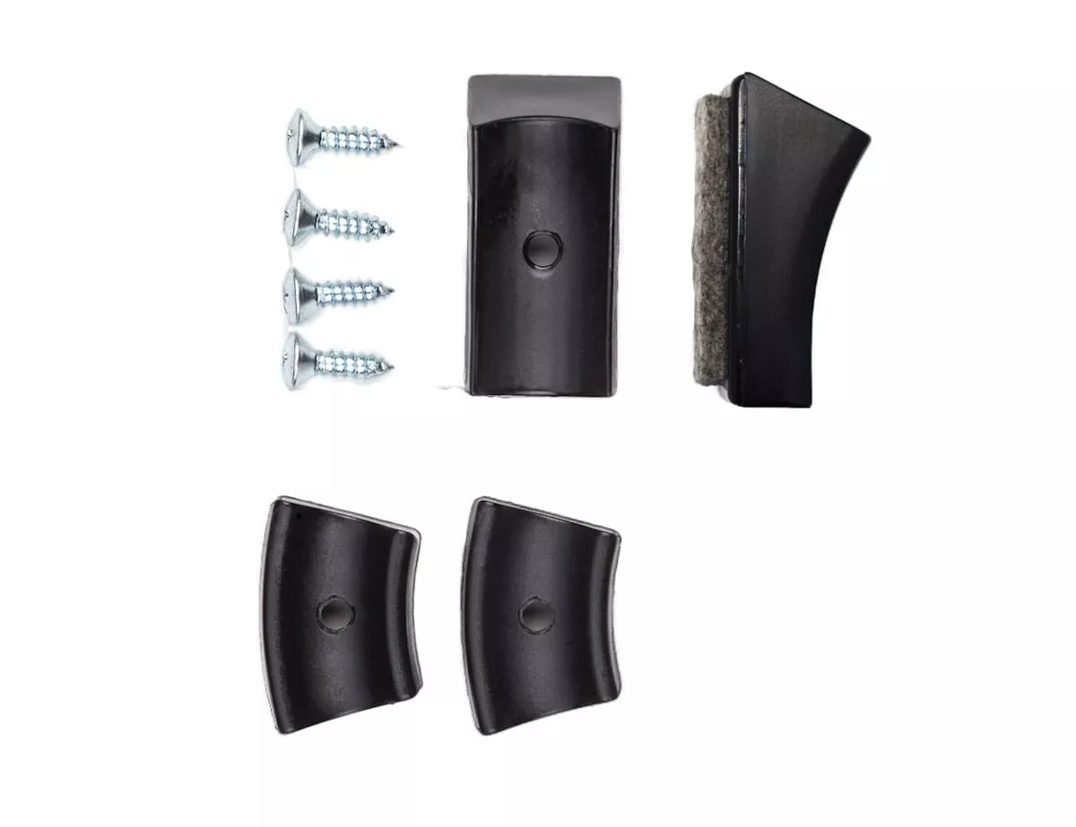 Thonet Freischwinger Kunststoffgleiter Filz schwarz mit Schrauben auf weißem Hintergrund