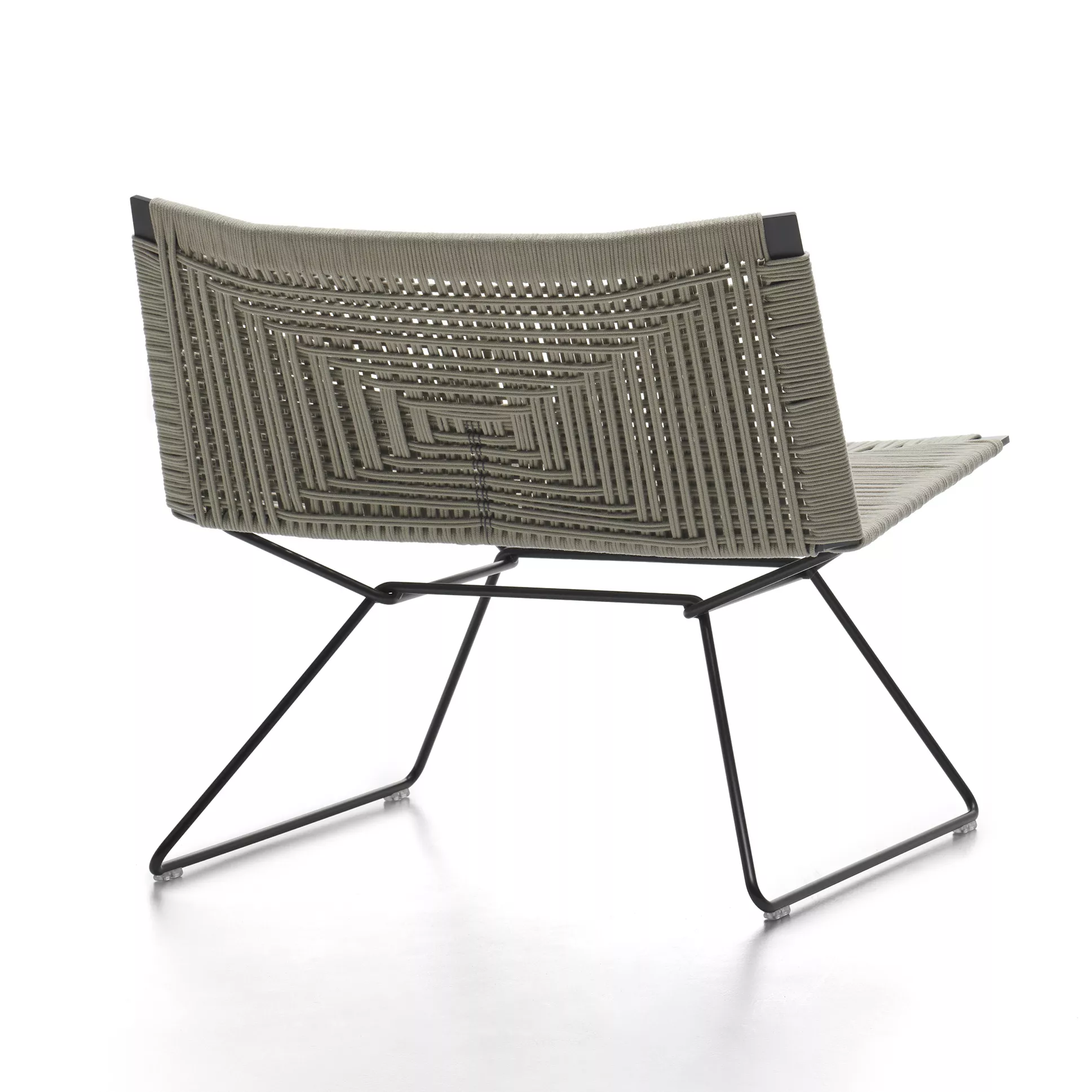 MDF Italia Arpa Loungestuhl mit Armlehne in einem modernen Design ohne Hintergrund.