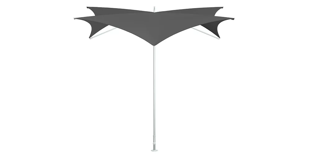 Ocean Master M1 Manta Sonnenschirm in Anthrazit, freistehend vor weißem Hintergrund, technische Abbildung.