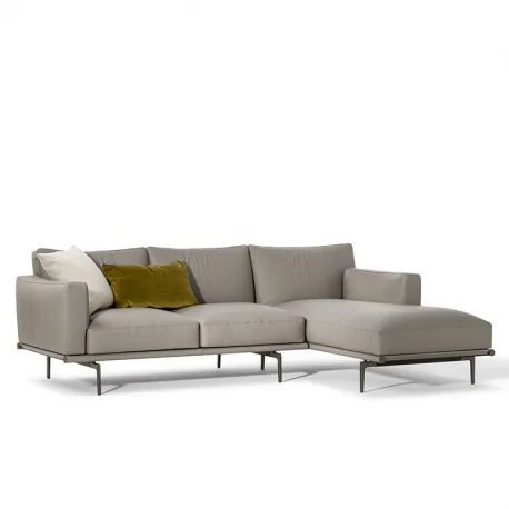 Die Happy Jack Kollektion bietet mit ihren großen Kissen eine gemütliche und komfortable Atmosphäre Das Designerstück mit kompakten Abmessungen passt perfekt in kleinere Wohnungen und verschiedene gewerbliche Umgebungen vom Büro bis zum Wartebereich und C