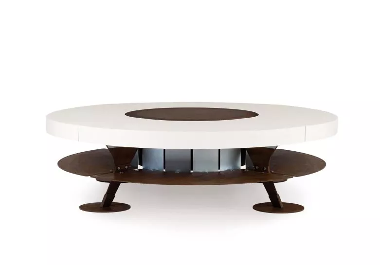 AK47 Ercole Small Stahl Feuerstelle 150 cm Beton Weiß ohne Hintergrund