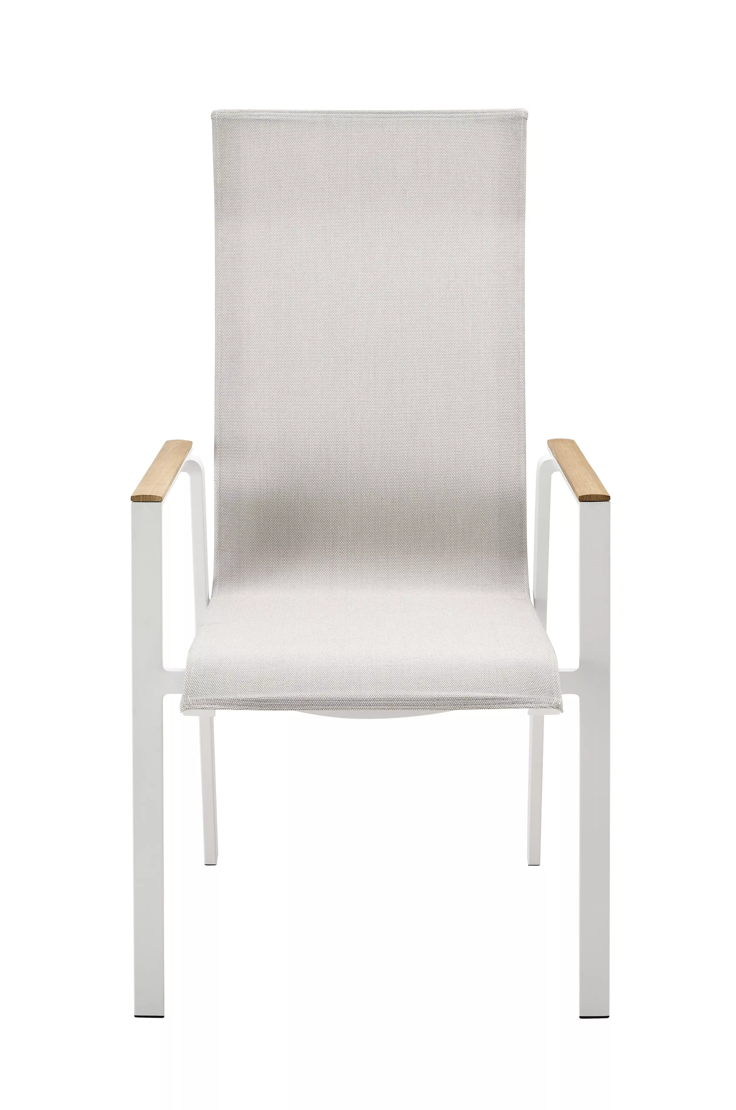 Solpuri Soul Stapelsessel in Weiß mit Holzarmlehnen vor weißem Hintergrund