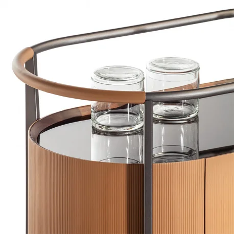 Poltrona Frau Mi Möbel sind ein elegantes und vielseitiges Möbelstück für Ihr Zuhause