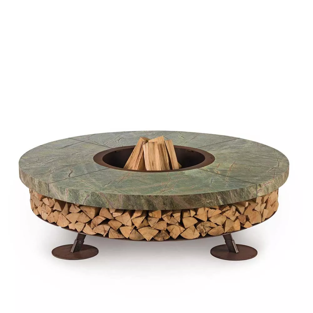 AK47 Ercole Feuerstelle aus Marmor Rain Forest Green und Stahl in XSmall 120 cm ohne Hintergrund