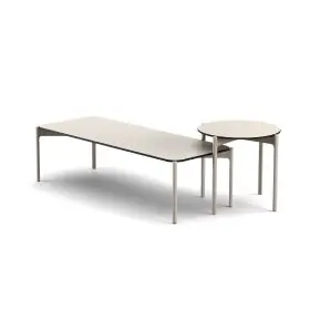 Dedon Izon Tischset bestehend aus einem rechteckigen Kaffeetisch und einem runden Beistelltisch in einem minimalistischen Design ohne Hintergrund