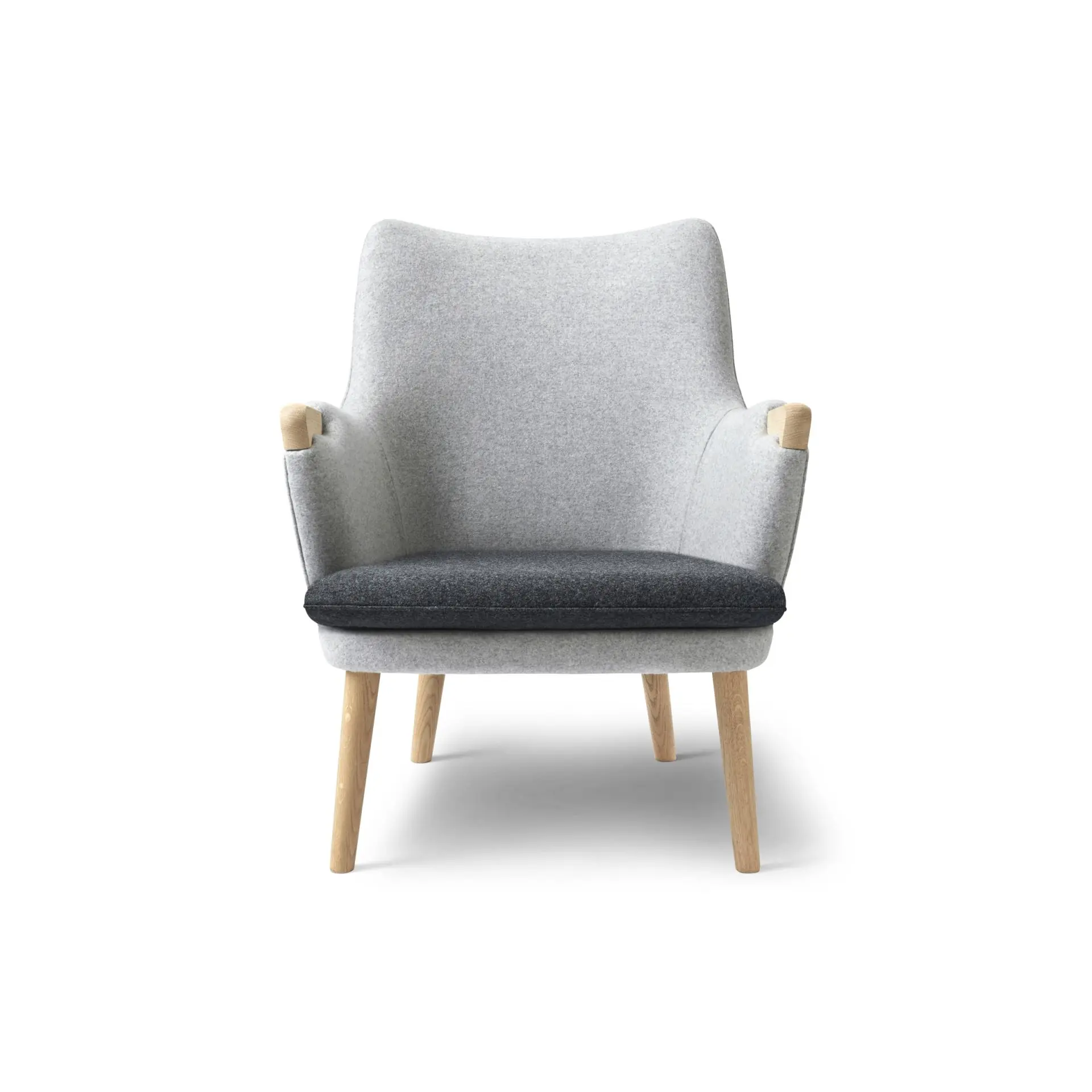 Carl Hansen CH71 Lounge Chair