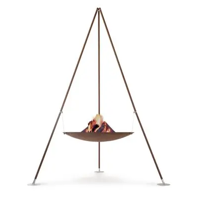 Ak47 Tripee fire pit in oxidised steel Ø 120 cm