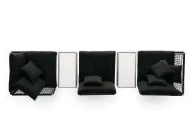Coro Nest Sofa 120 cm Eckmodul von Coro Italia in schwarzer Farbe mit Kissen und weißen Seitentischen ohne Hintergrund