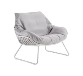 Solpuri Chill Lounge Sessel XL in Weiß in einem Studio ohne Hintergrund